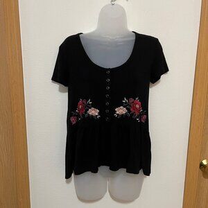 Black Scoop Neck Top with Embroidered Flowers American Eagle Size: XS
